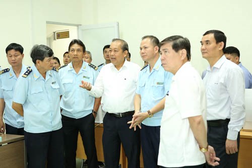 Phó Thủ tướng Thường trực kiểm tra công tác CCHC tại TPHCM - ảnh 2